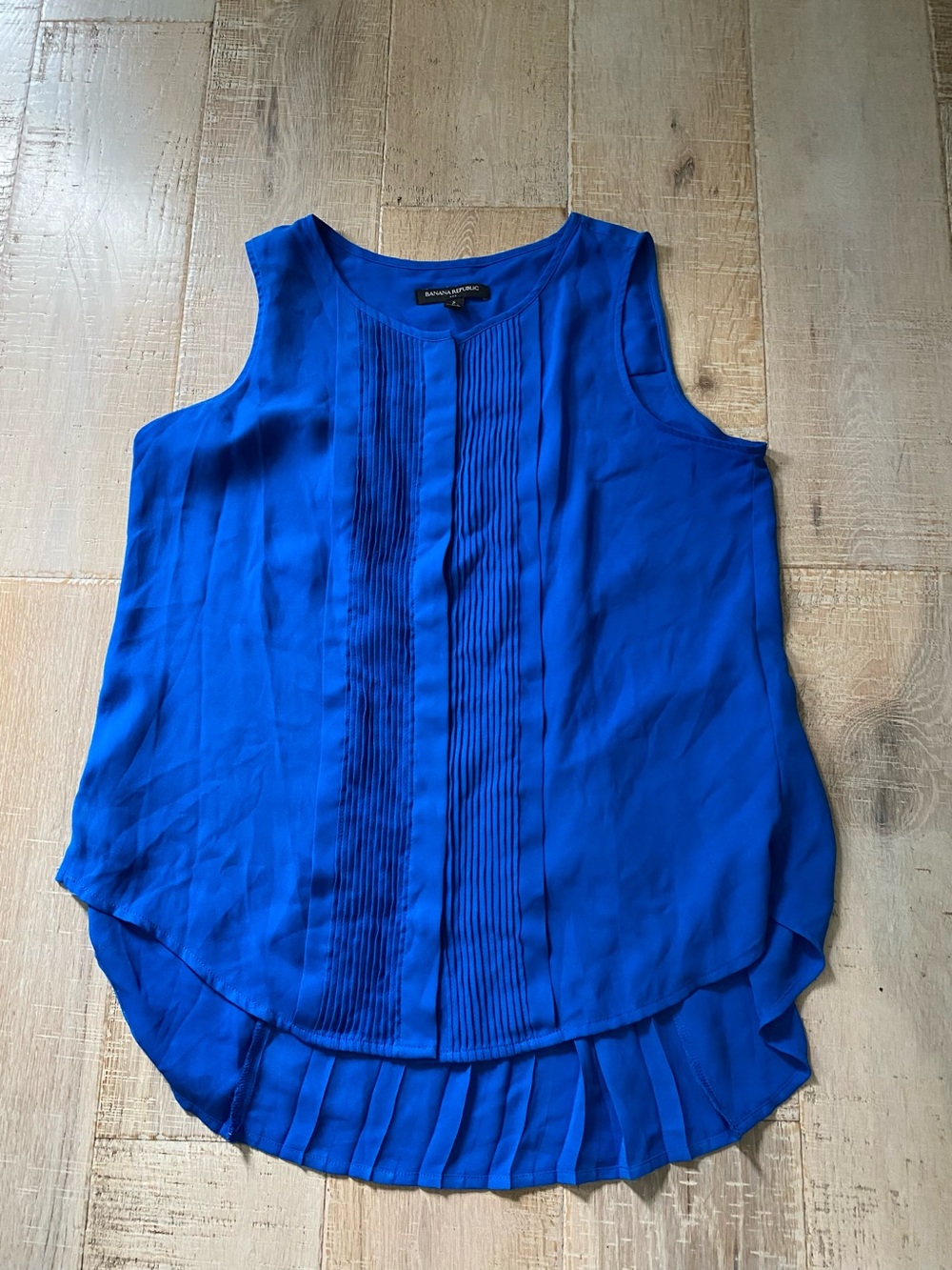 Banana Republic Pleated Blue Sleeveless Blouse Sz. SP